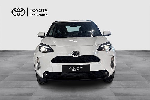 Toyota Yaris Cross 2 of 15