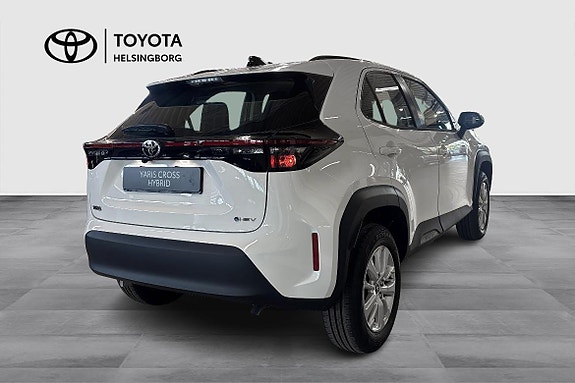 Toyota Yaris Cross 4 of 15