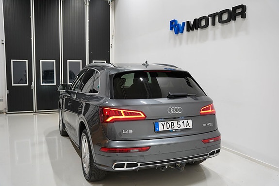 Audi Q5 4 of 5