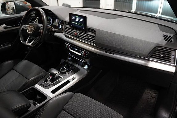 Audi Q5 8 of 23