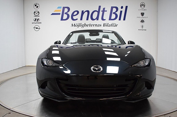 Mazda MX-5 4 of 24
