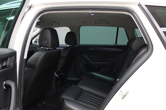 Skoda Superb 10 of 14