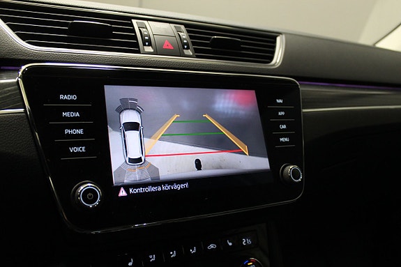 Skoda Superb 9 of 14
