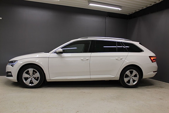 Skoda Superb 3 of 5