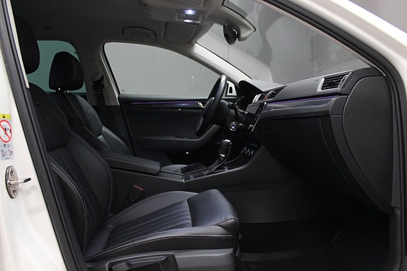 Skoda Superb 11 of 14