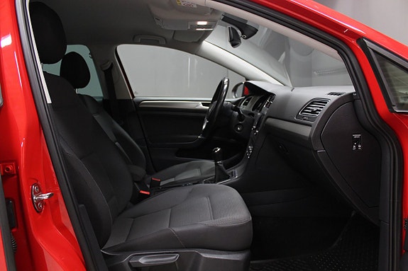 Volkswagen Golf VII 11 of 14