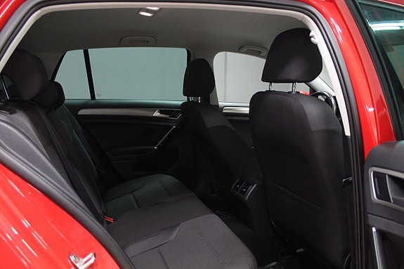 Volkswagen Golf VII 13 of 14