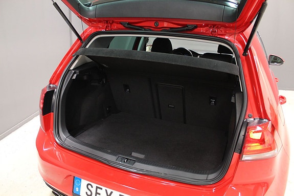 Volkswagen Golf VII 14 of 14
