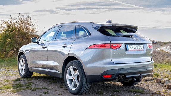 Jaguar F-PACE 5 of 10