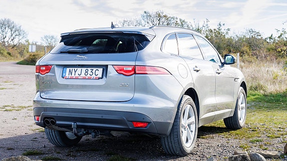 Jaguar F-PACE 7 of 10