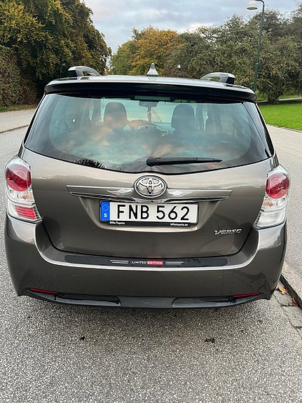Toyota Verso 2 of 5