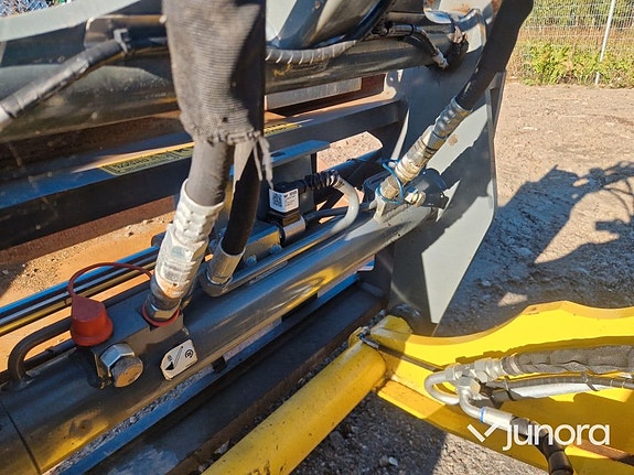 Hjullastare med vikplog - Kramer 8115, Holms PVL240C 15 of 30