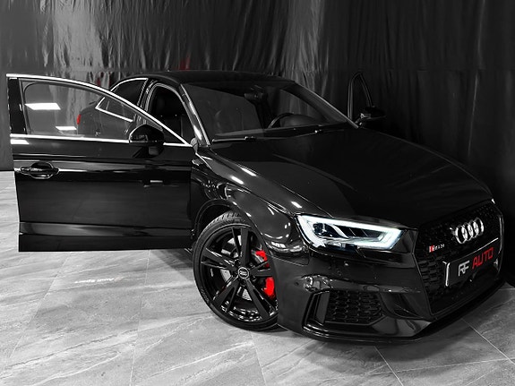 Audi RS3 4 of 5