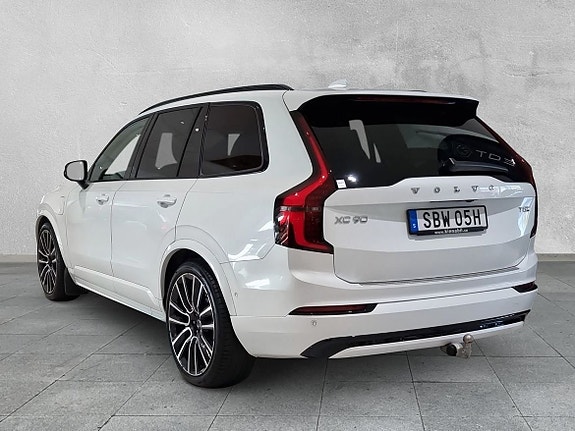 Volvo XC90 10 of 13