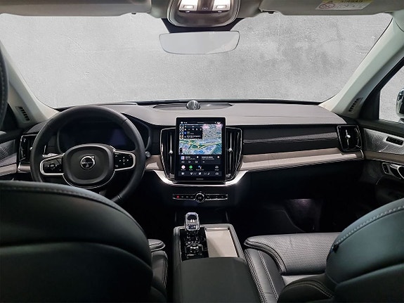 Volvo XC90 5 of 13