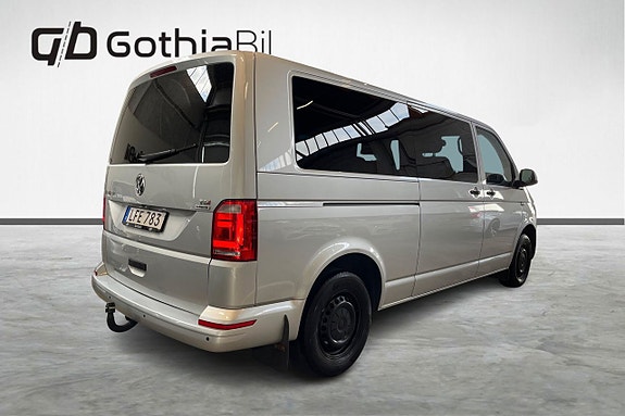 Volkswagen Caravelle 5 of 5