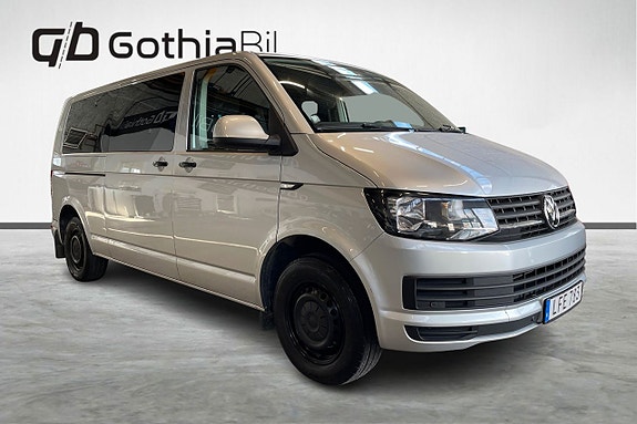 Volkswagen Caravelle 3 of 5