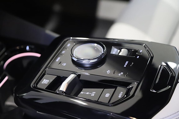 BMW 530e 13 of 17