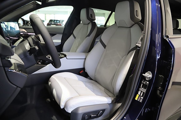 BMW 530e 8 of 17