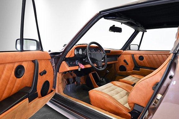 Porsche 911 13 of 19