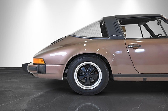 Porsche 911 5 of 5