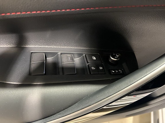 Toyota Corolla 24 of 29