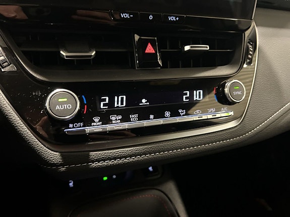 Toyota Corolla 27 of 29