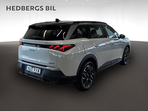 Peugeot 5008 3 of 17