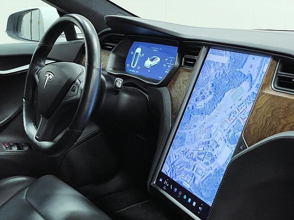 Tesla Model S 16 of 24