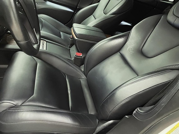 Tesla Model S 17 of 24