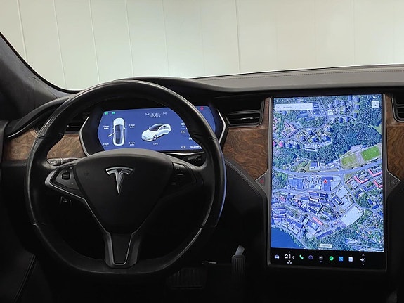 Tesla Model S 7 of 24