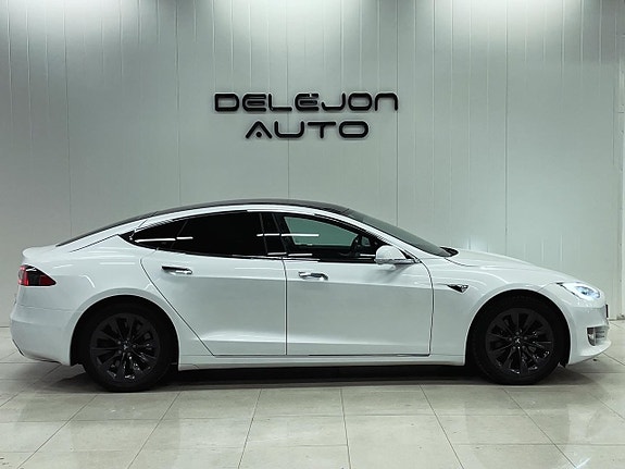 Tesla Model S 5 of 5