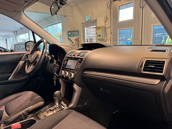 Subaru Forester 9 of 21