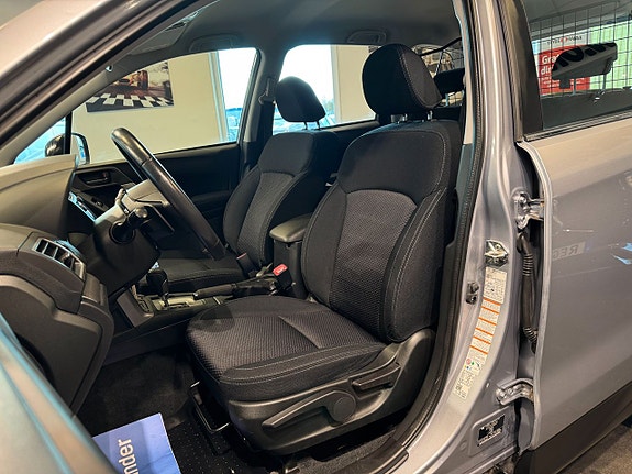 Subaru Forester 10 of 21