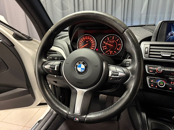 BMW 118d 11 of 20