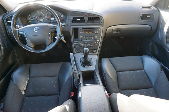 Volvo V70 5 of 5