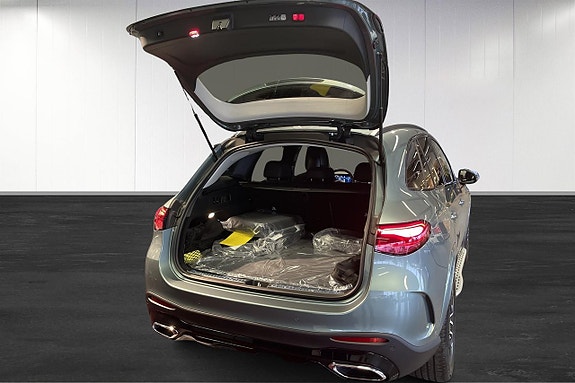 Mercedes-Benz GLC300 e 12 of 20