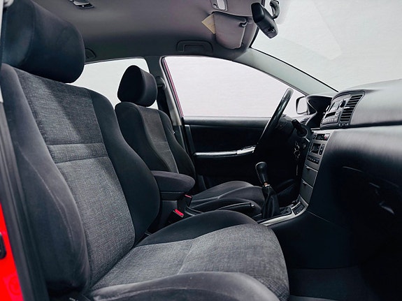 Toyota Corolla 6 of 17
