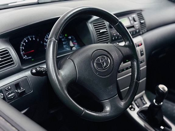 Toyota Corolla 10 of 17