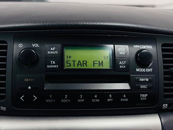 Toyota Corolla 13 of 17