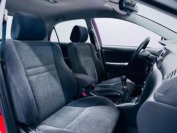 Toyota Corolla 7 of 17