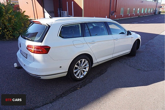 Volkswagen Passat 6 of 16