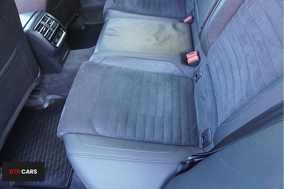 Volkswagen Passat 11 of 16