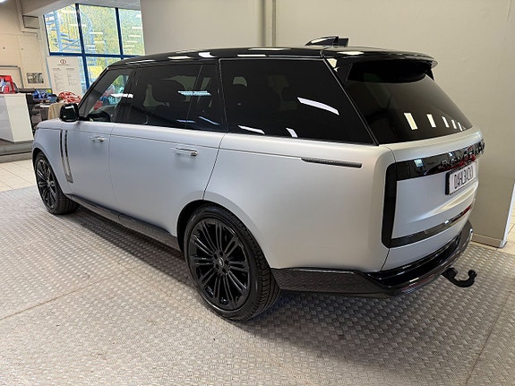 Land Rover Range Rover 5 of 5