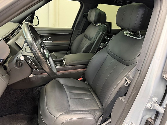 Land Rover Range Rover 9 of 16