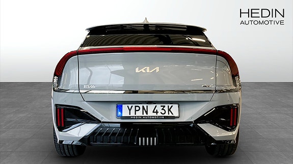Kia EV6 7 of 23
