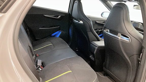 Kia EV6 5 of 23