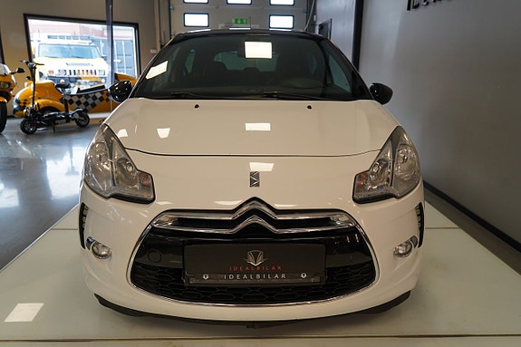 Citroen DS3 2 of 5