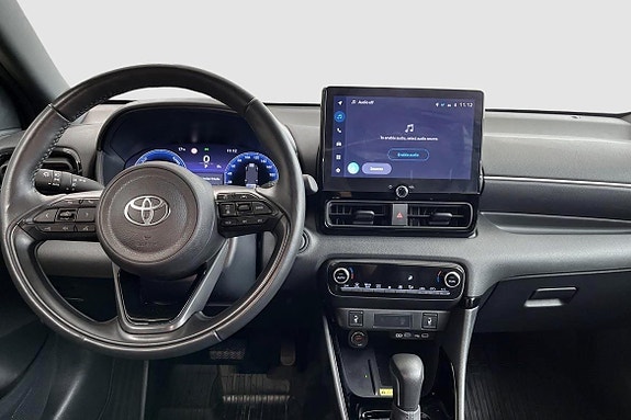 Toyota Yaris 10 of 12