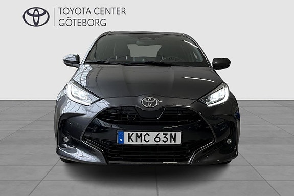 Toyota Yaris 7 of 12